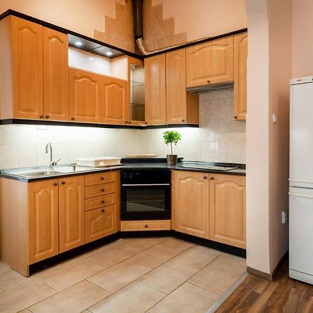 Central And Large Ac Home Away From Home บูดาเปสต์ ภายนอก รูปภาพ