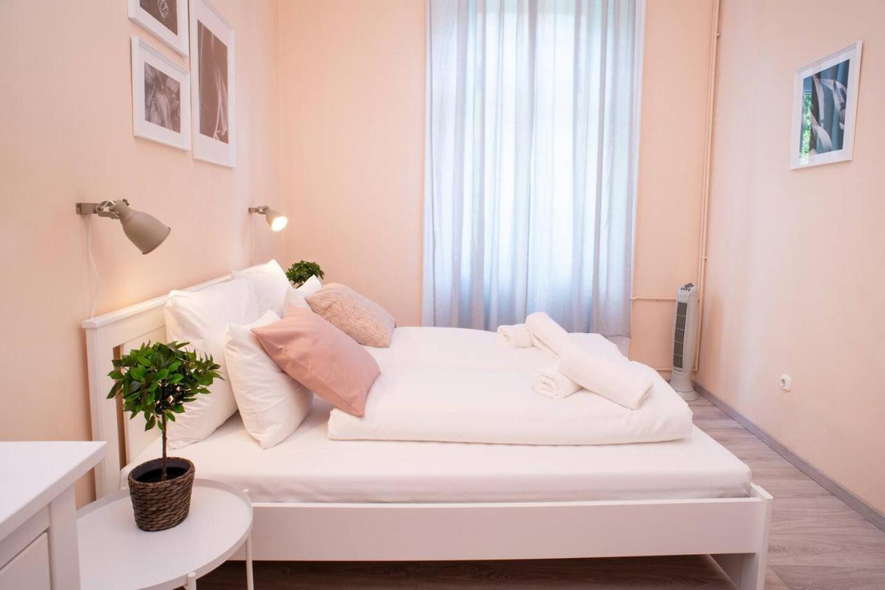 Central And Large Ac Home Away From Home บูดาเปสต์ ภายนอก รูปภาพ