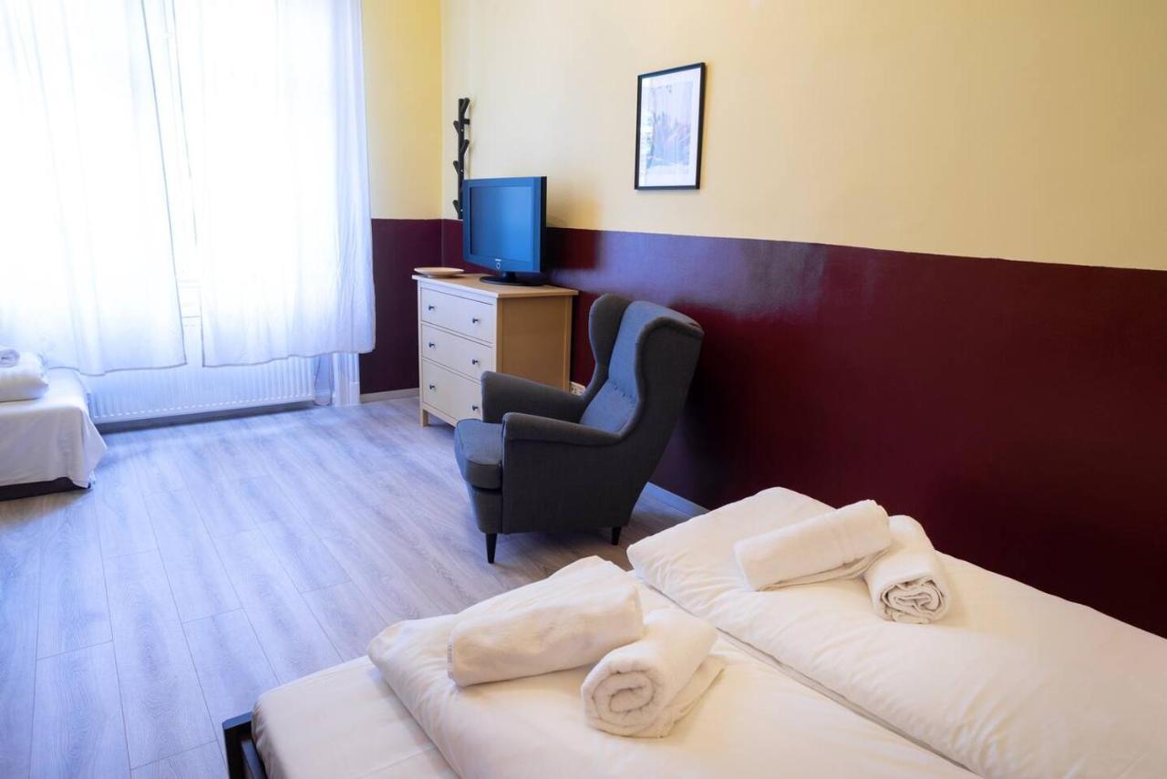 Central And Large Ac Home Away From Home บูดาเปสต์ ภายนอก รูปภาพ