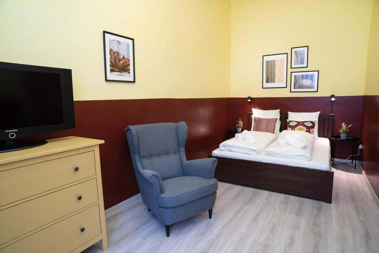 Central And Large Ac Home Away From Home บูดาเปสต์ ภายนอก รูปภาพ